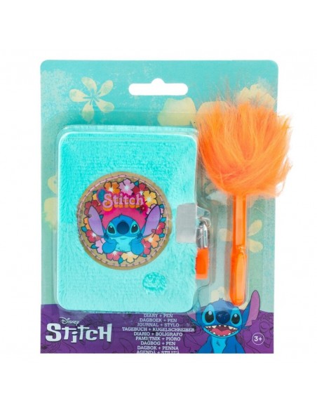 Blíster con set de diario secreto de peluche azul con imagen de Stitch y candado, junto a un bolígrafo naranja con pompón.