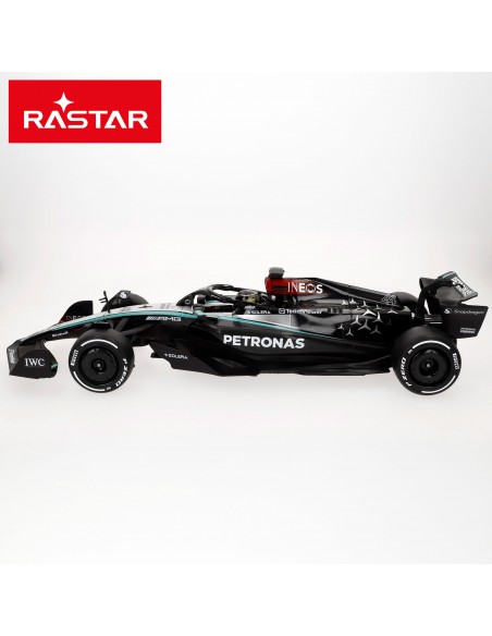 Coche radiocontrol Mercedes-AMG F1 W15 E Performance a escala 1:12 de Rastar - Réplica oficial de Fórmula 1 vista lateral