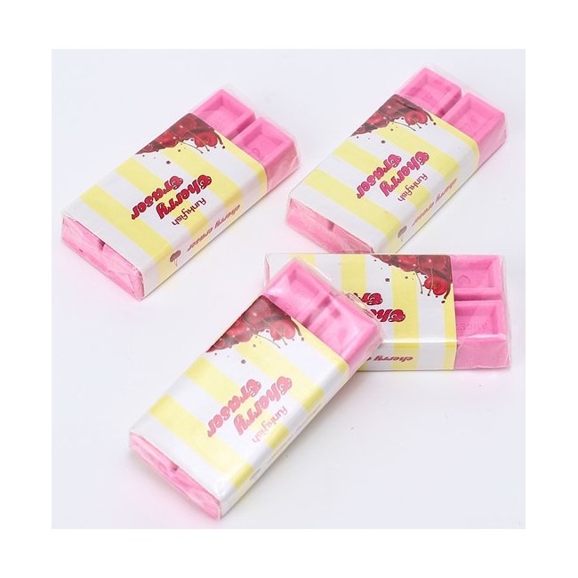 Conjunto de gomas de borrar con forma de tableta de chocolate rosa Funkyfish en empaque individual.
