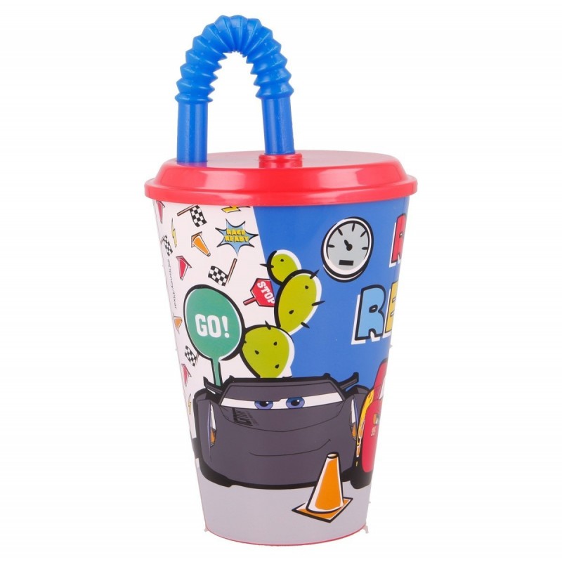 Vaso reutilizable con pajita de Cars mostrando al personaje Jackson Storm y detalles de circuito.