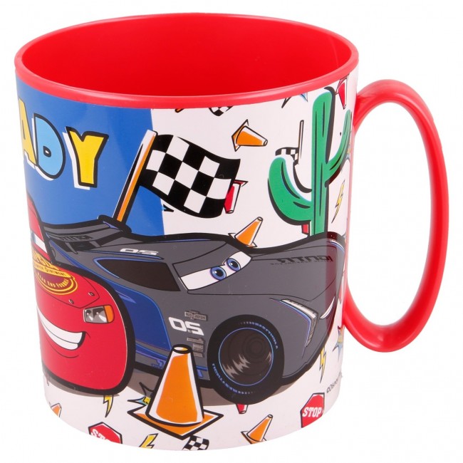 Taza de plástico infantil para microondas de Cars con ilustración frontal de Rayo McQueen y lema Race Ready. 2