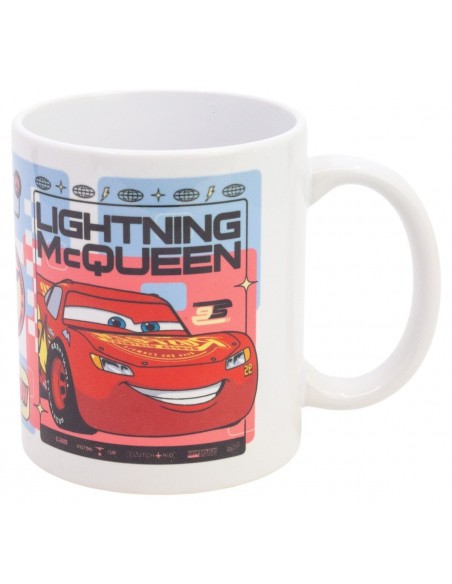 Taza de desayuno de Cars de 325 ml con ilustración frontal de Rayo McQueen y dorsal 95.