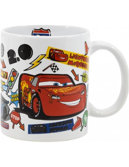Taza de desayuno infantil de Cars con diseño envolvente de Rayo McQueen y el número 95.